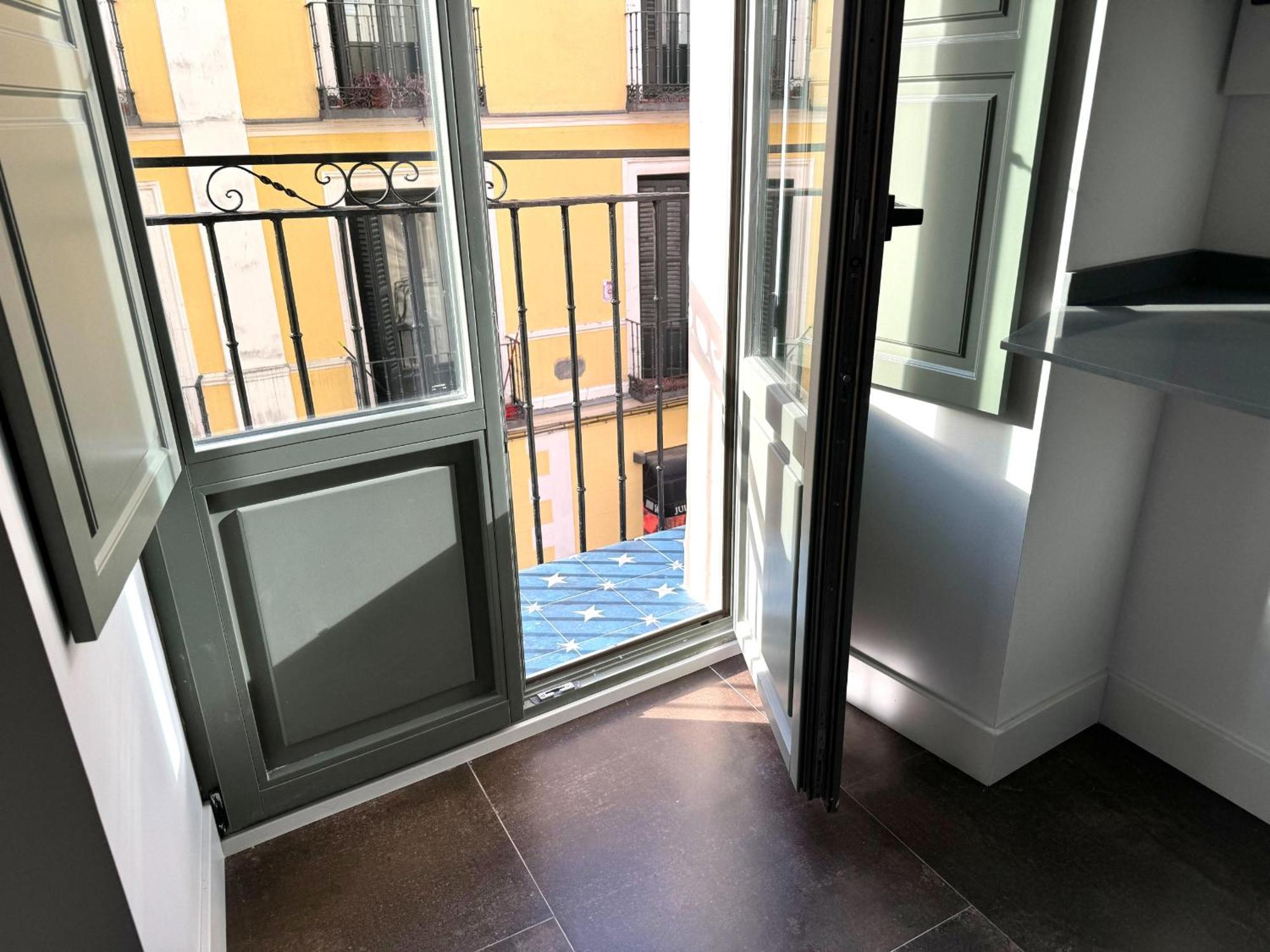 Cavabajasuites 2 Madrid Exterior photo